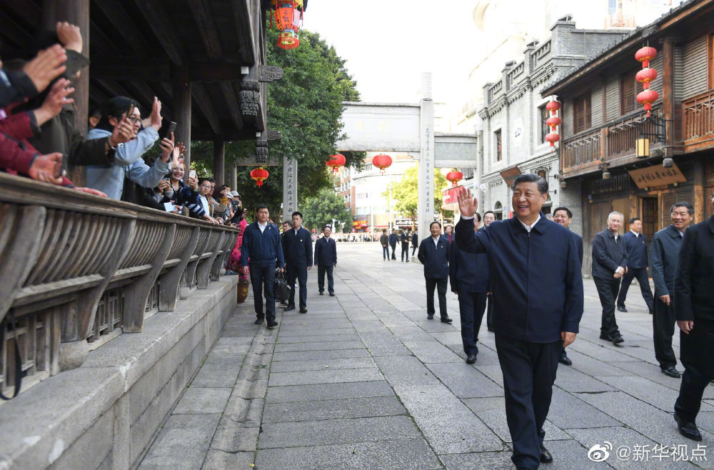 ?fn)近q_州考察调研  了解城市规划、历史文化街Z护、企业创新发展等情况