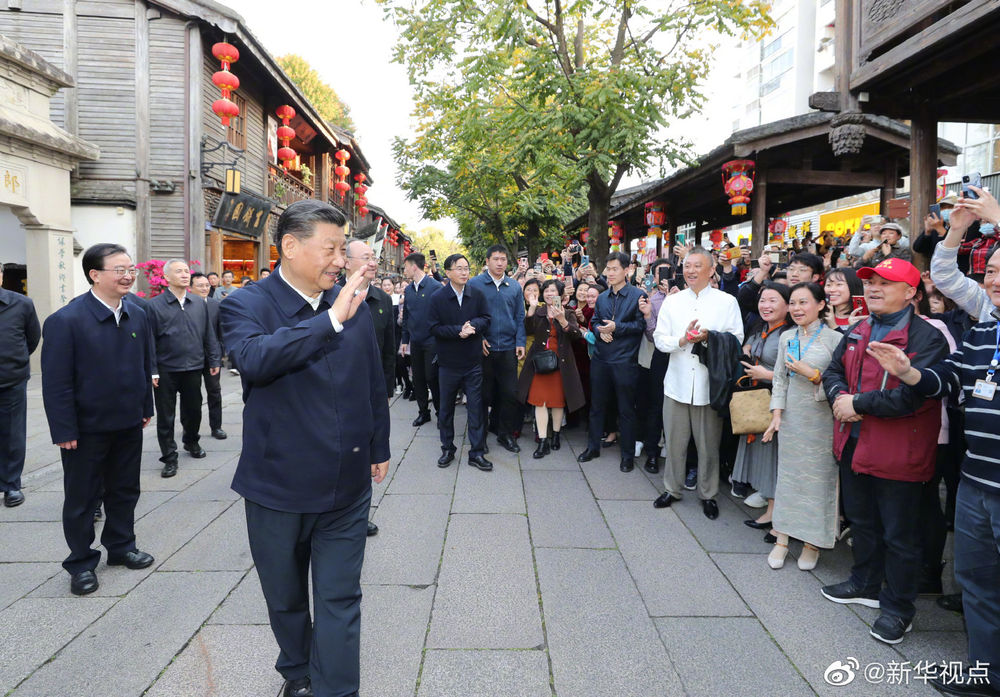 ?fn)近q_州考察调研  了解城市规划、历史文化街Z护、企业创新发展等情况