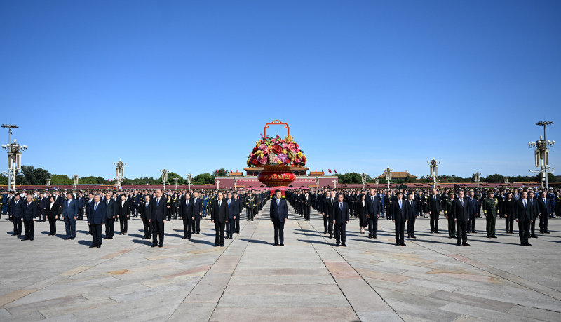 烈士U念日向人民英雄敬献q仪式在京隆重举行 习近q等党和国家领导人出? border=